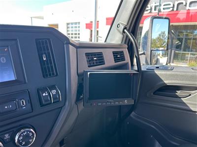 2026 Peterbilt 548