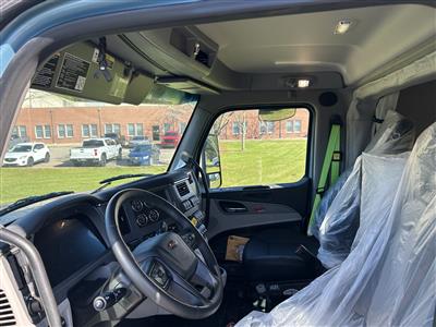 2025 Peterbilt 567