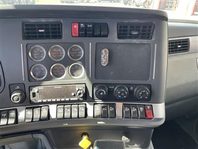 2022 Kenworth T880