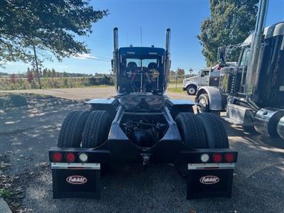 2023 Peterbilt 389