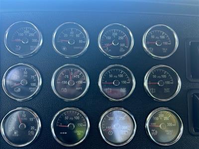 2023 Peterbilt 389