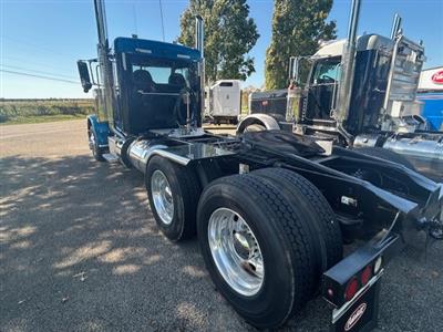 2023 Peterbilt 389