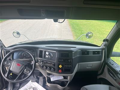 2022 Peterbilt 579