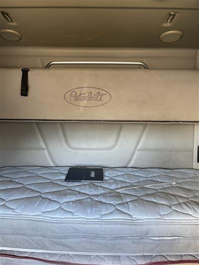 2020 Peterbilt 579