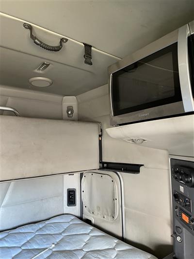 2020 Peterbilt 579