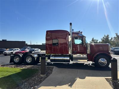 2027 Peterbilt 589