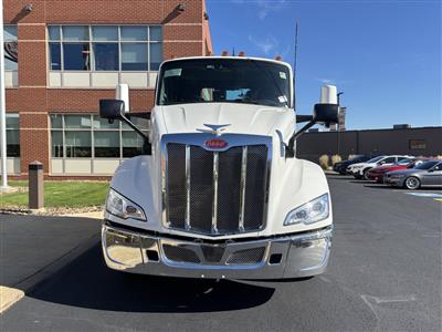 2027 Peterbilt 579