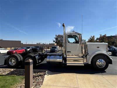 2027 Peterbilt 589