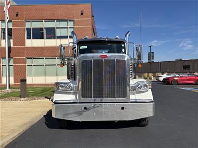 2027 Peterbilt 589