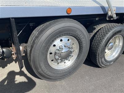 2024 Peterbilt 389