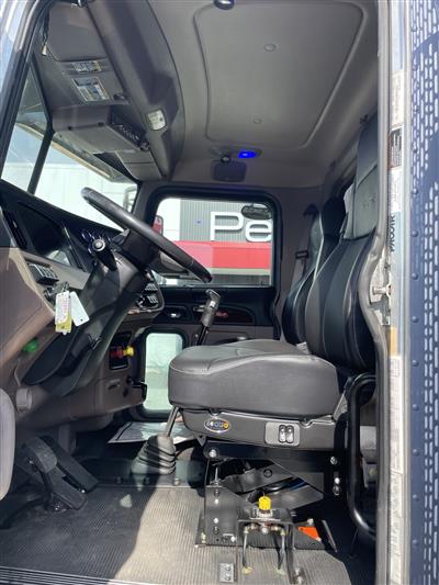 2024 Peterbilt 389