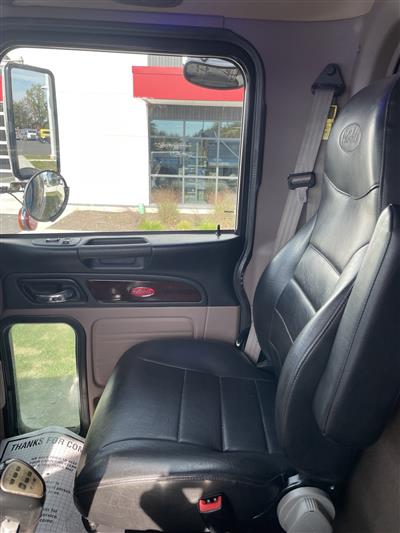 2024 Peterbilt 389