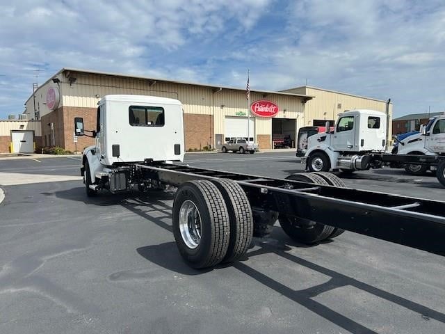2025 Peterbilt - image 4