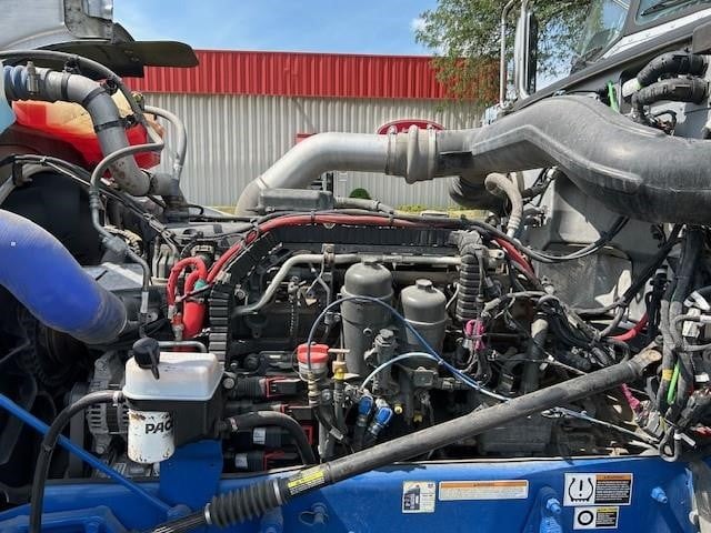 2022 Peterbilt 389 - image 7