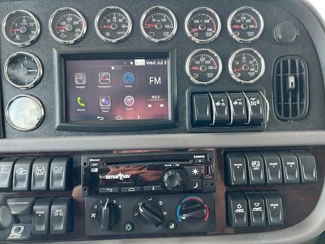 2022 Peterbilt 389 - image 15
