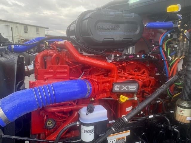 2025 Peterbilt 579 - image 8