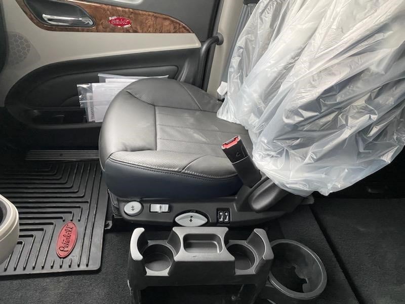 2025 Peterbilt - image 14