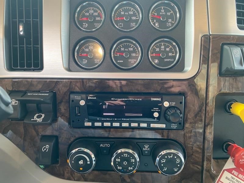 2025 Peterbilt - image 13