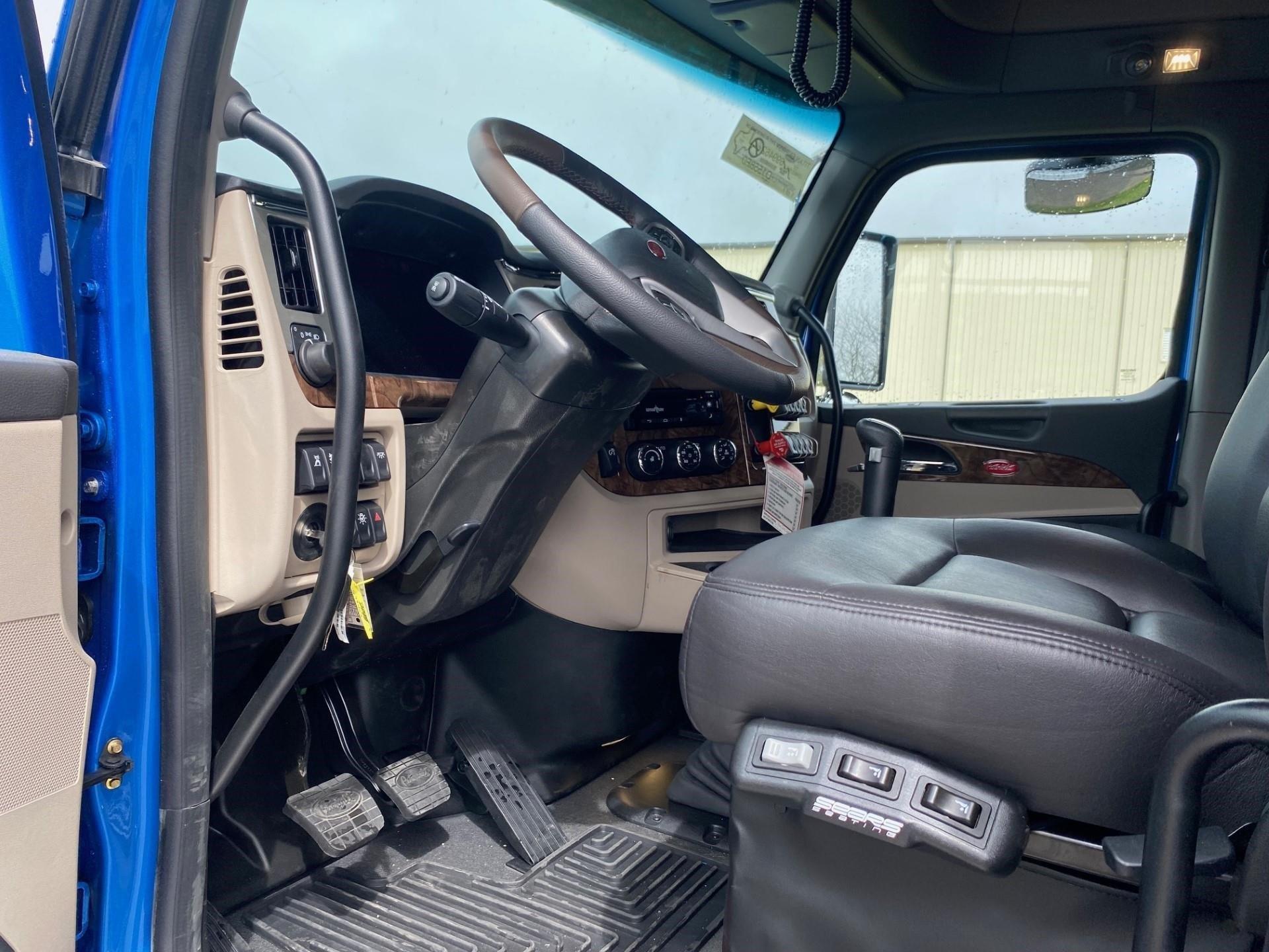 2025 Peterbilt - image 9