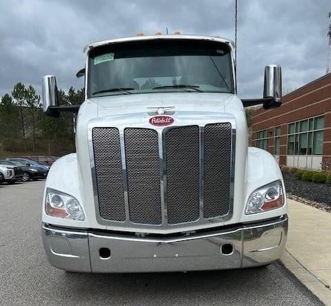 2025 Peterbilt 579 - image 4