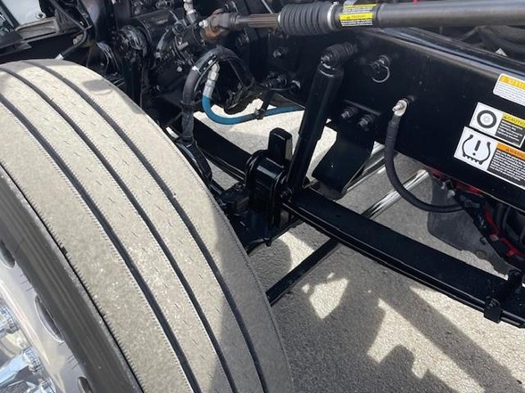 2022 Peterbilt 389 - image 11