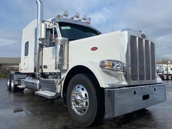 2025 Peterbilt - image 2