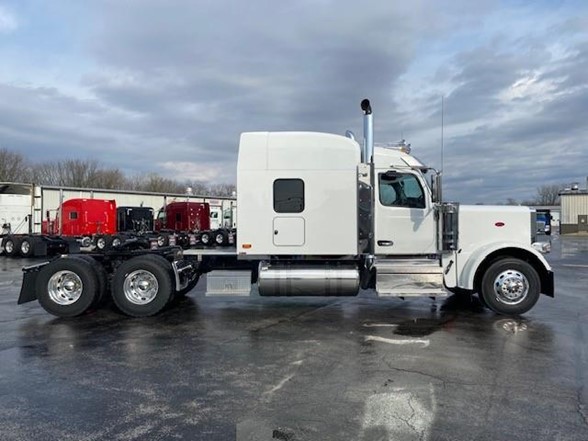 2025 Peterbilt - image 5