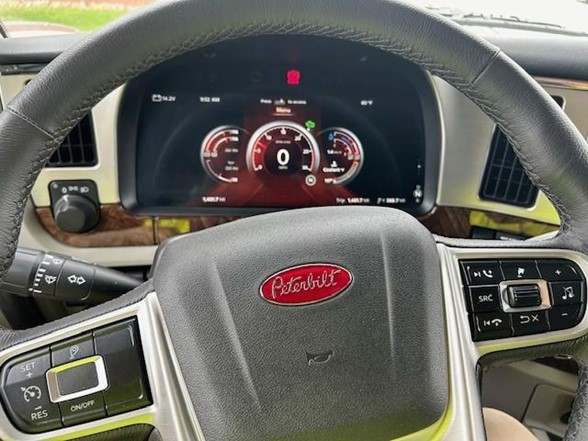 2025 Peterbilt - image 10
