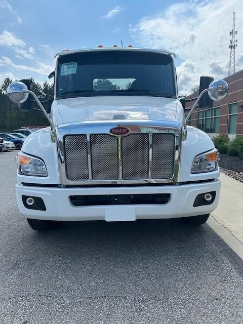 2025 Peterbilt 536 - image 2