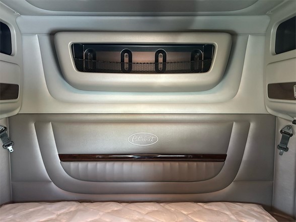 2024 Peterbilt 389 - image 23