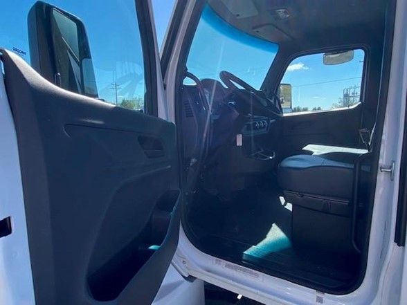 2024 Peterbilt - image 10