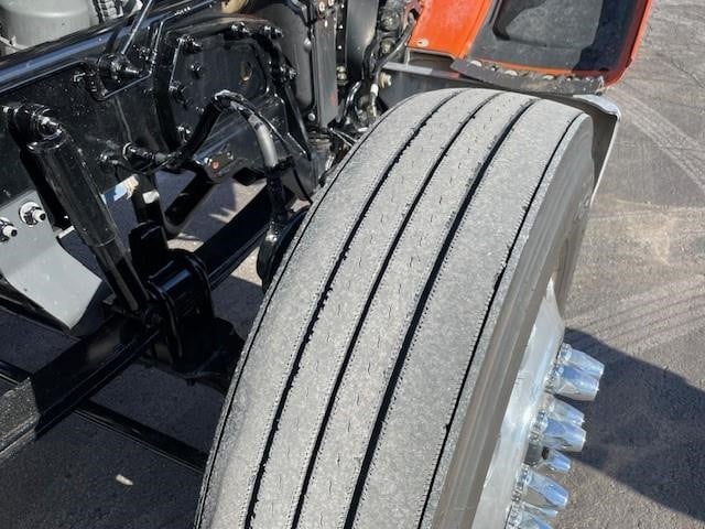 2023 Peterbilt 389 - image 7