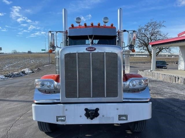 2023 Peterbilt 389 - image 6