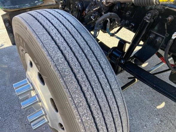 2023 Peterbilt 389 - image 9