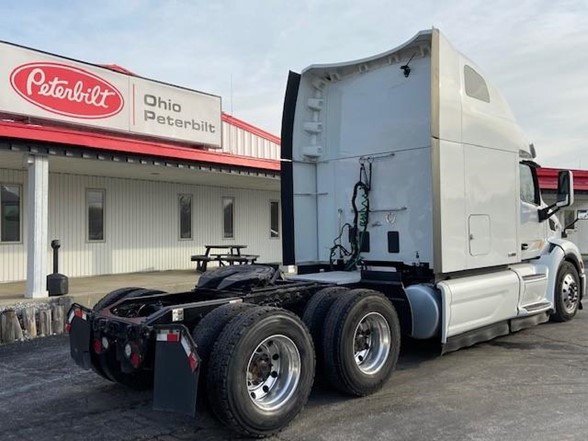 2019 Peterbilt 579 - image 5