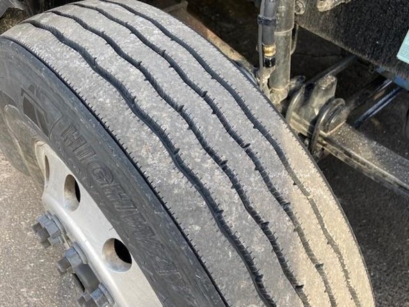 2019 Peterbilt 579 - image 10