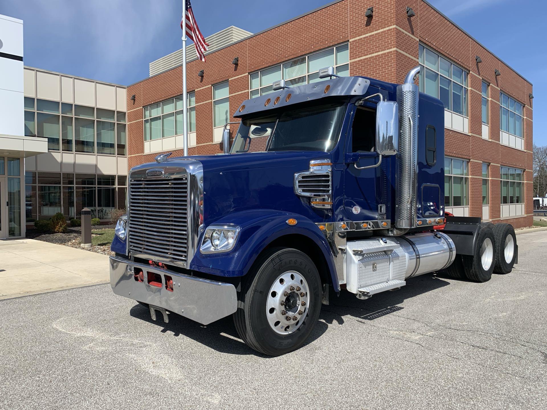 2021 Freightliner Coronado