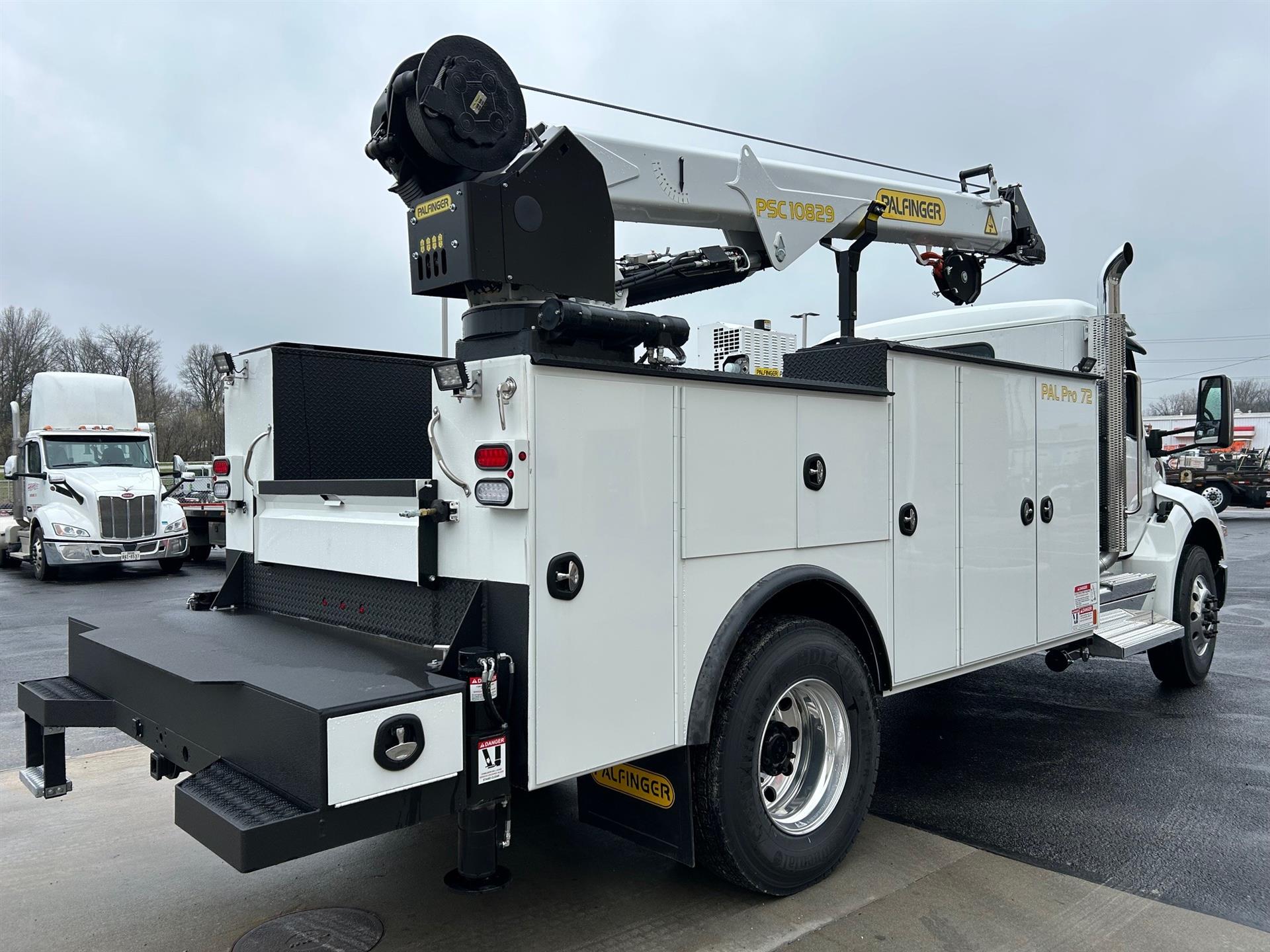 2025 Peterbilt - image 4