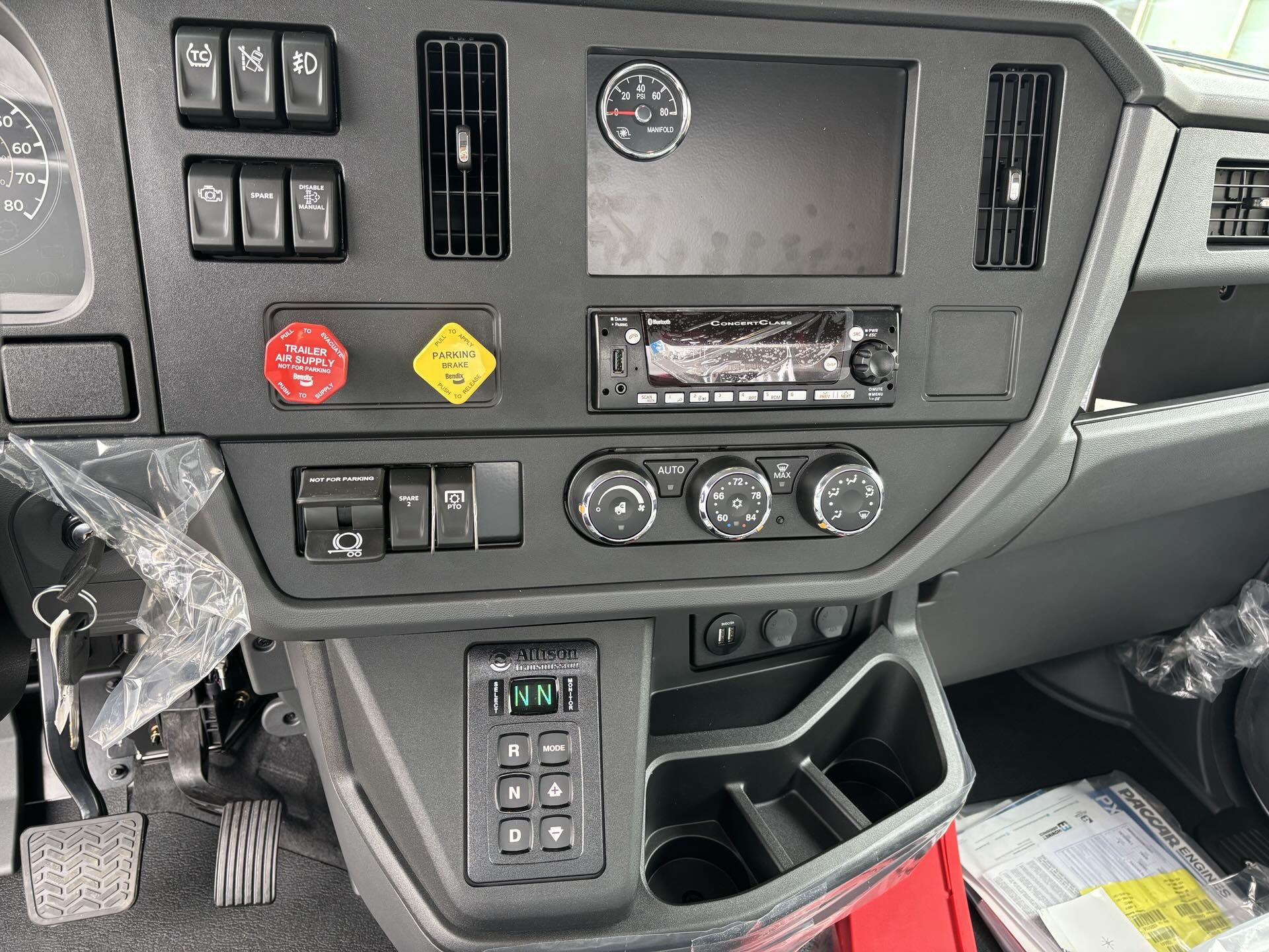 2025 Peterbilt 536 - image 8