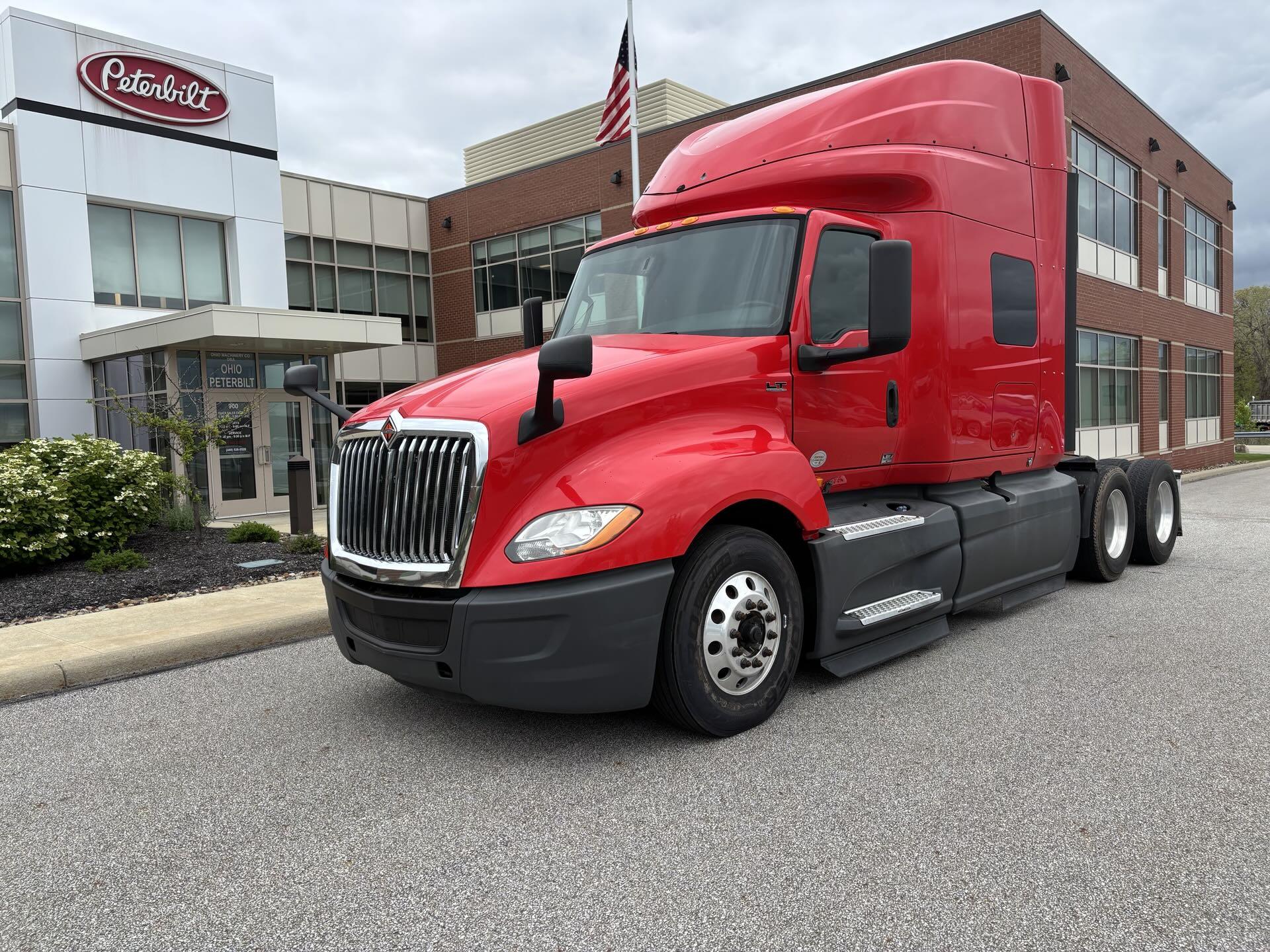2018 International LT625