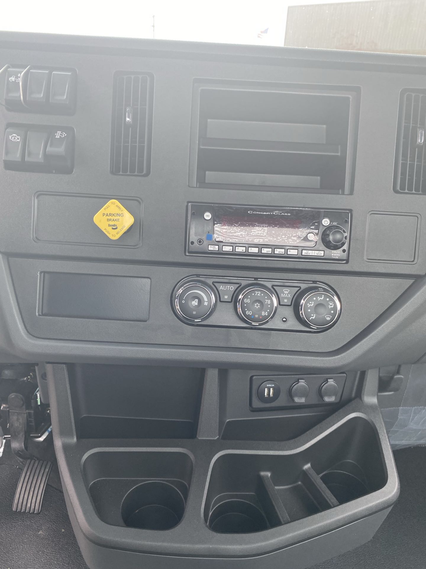 2024 Peterbilt - image 10