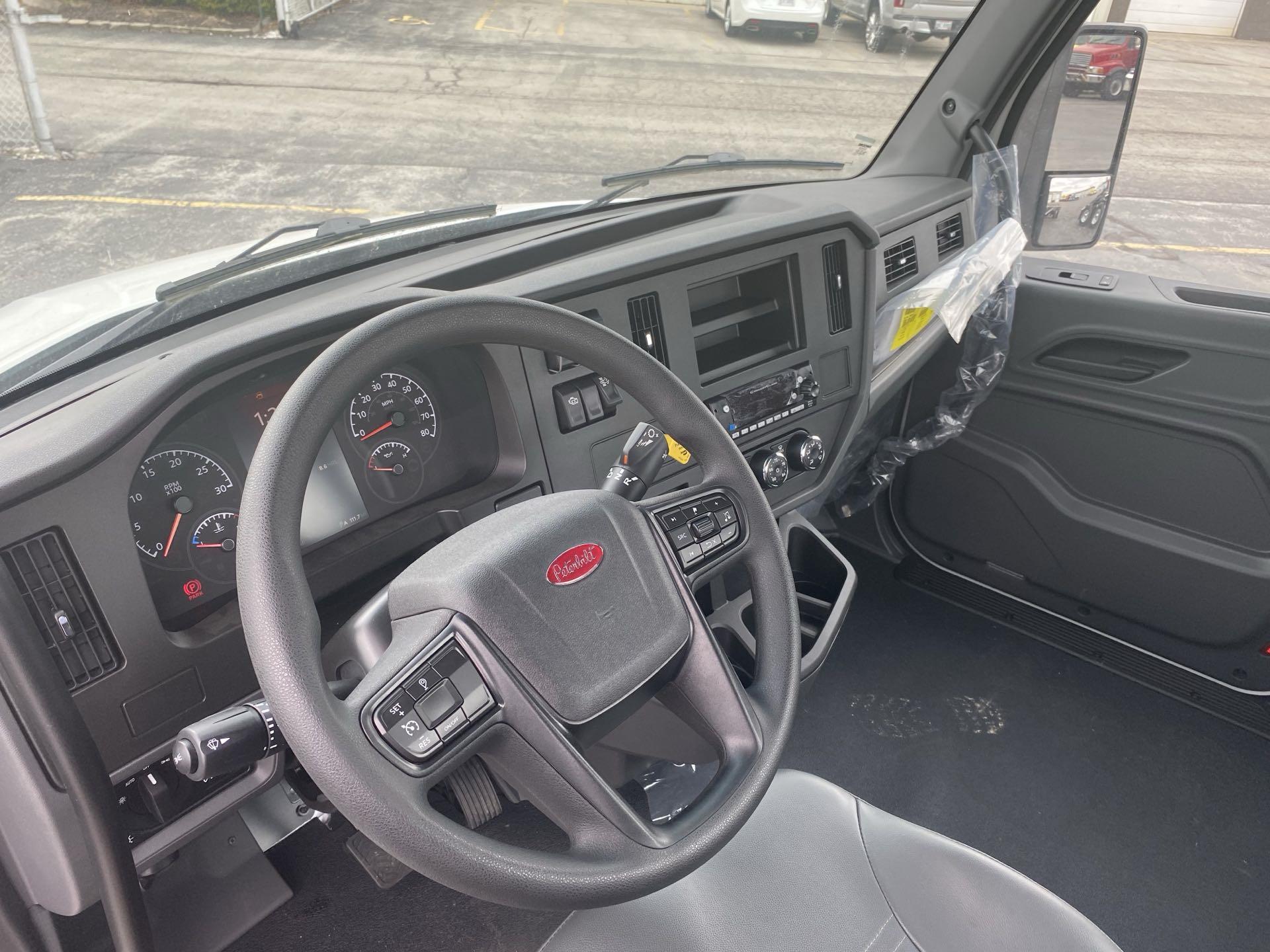 2024 Peterbilt - image 7
