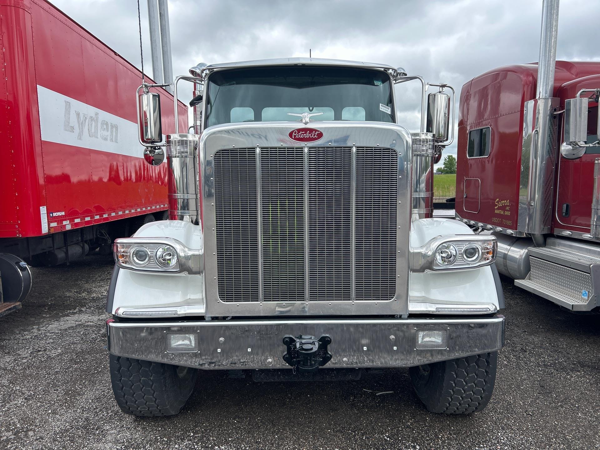 2025 Peterbilt - image 2