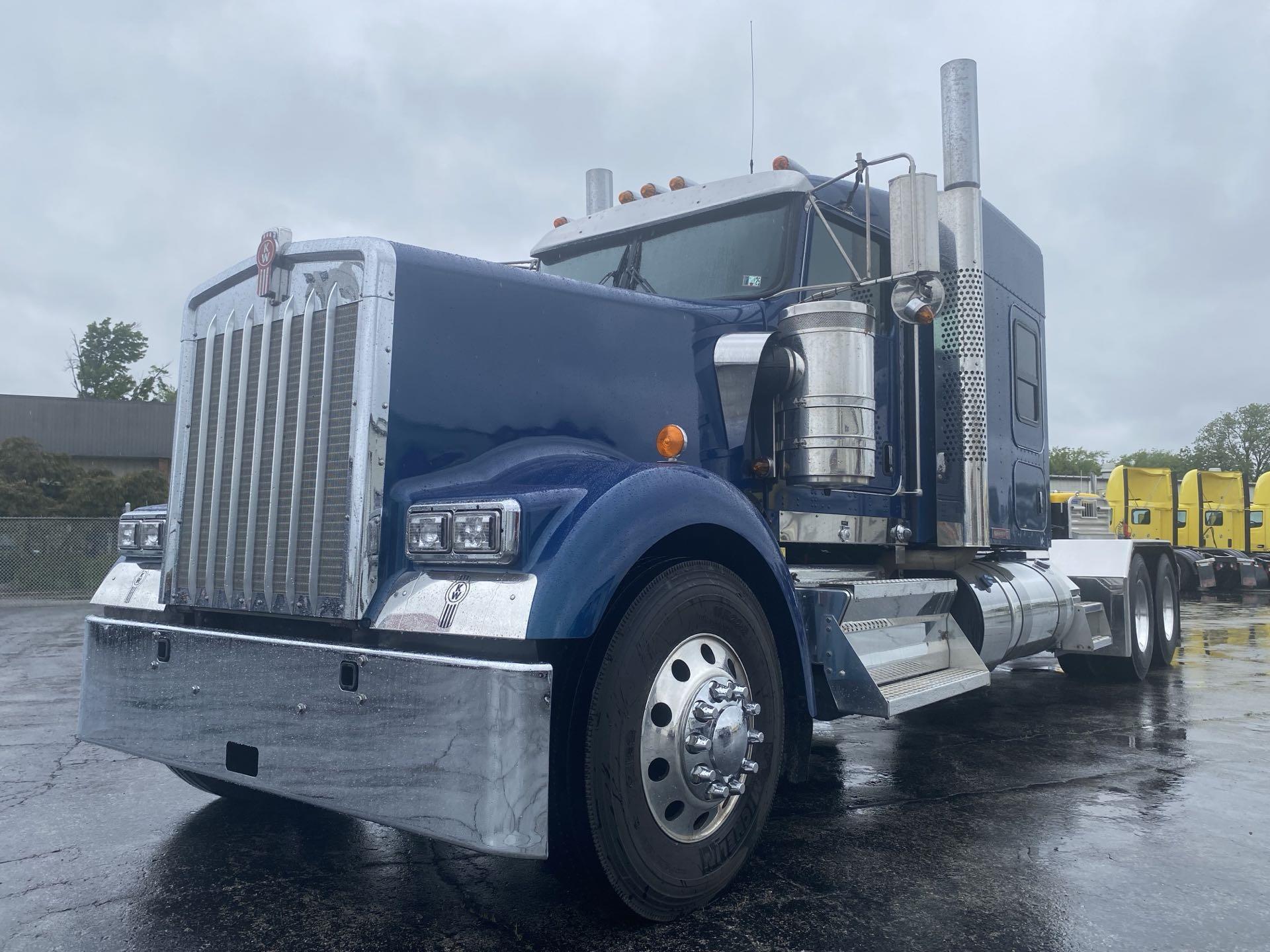 2024 Kenworth W9 Series