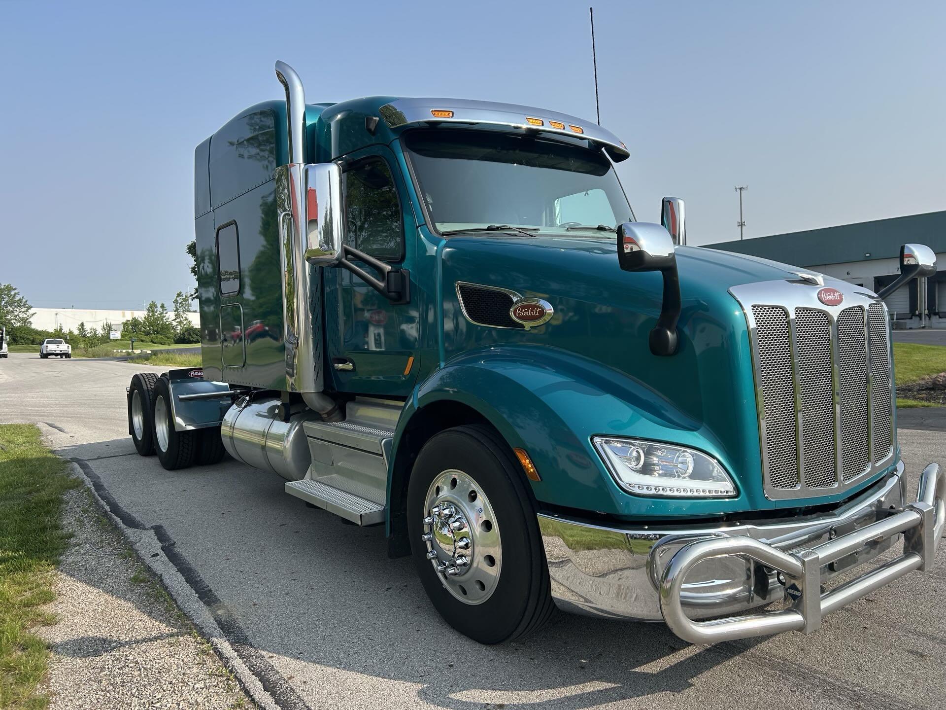 2020 Peterbilt 579 - image 5