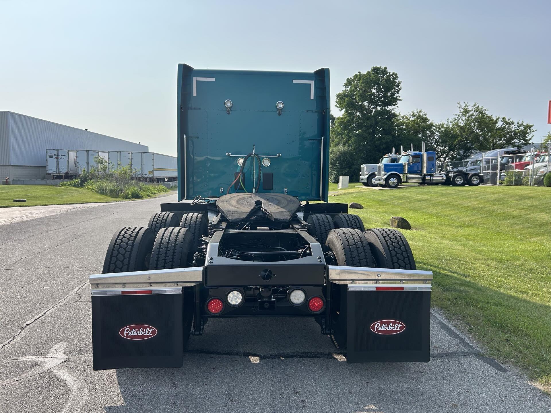 2020 Peterbilt 579 - image 7