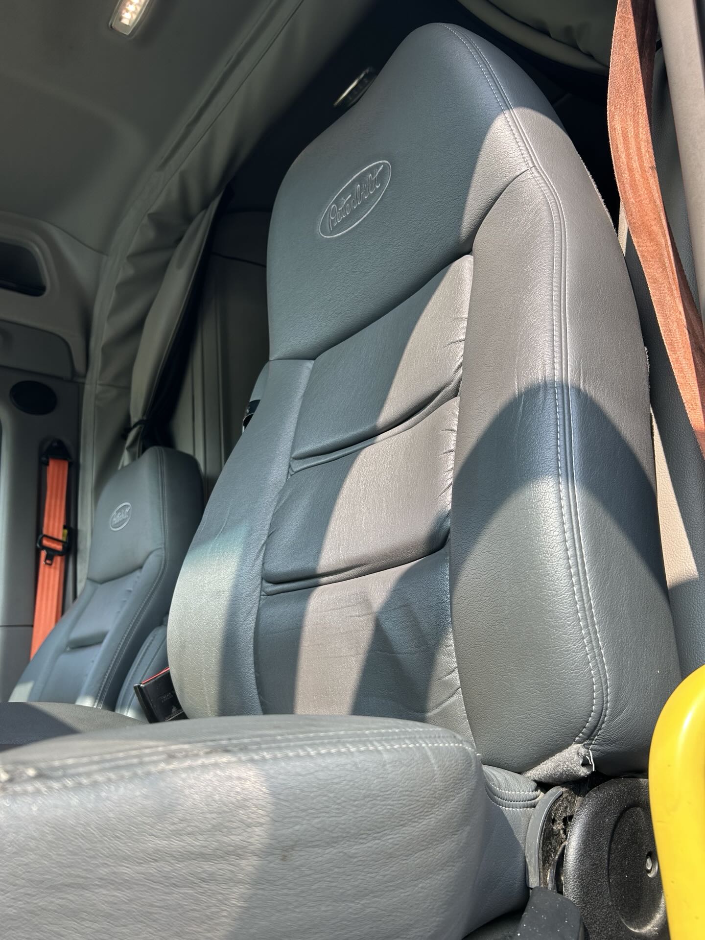 2020 Peterbilt 579 - image 25