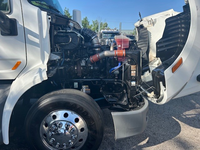 2021 Peterbilt 579 - image 9