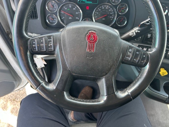 2020 Kenworth - image 13