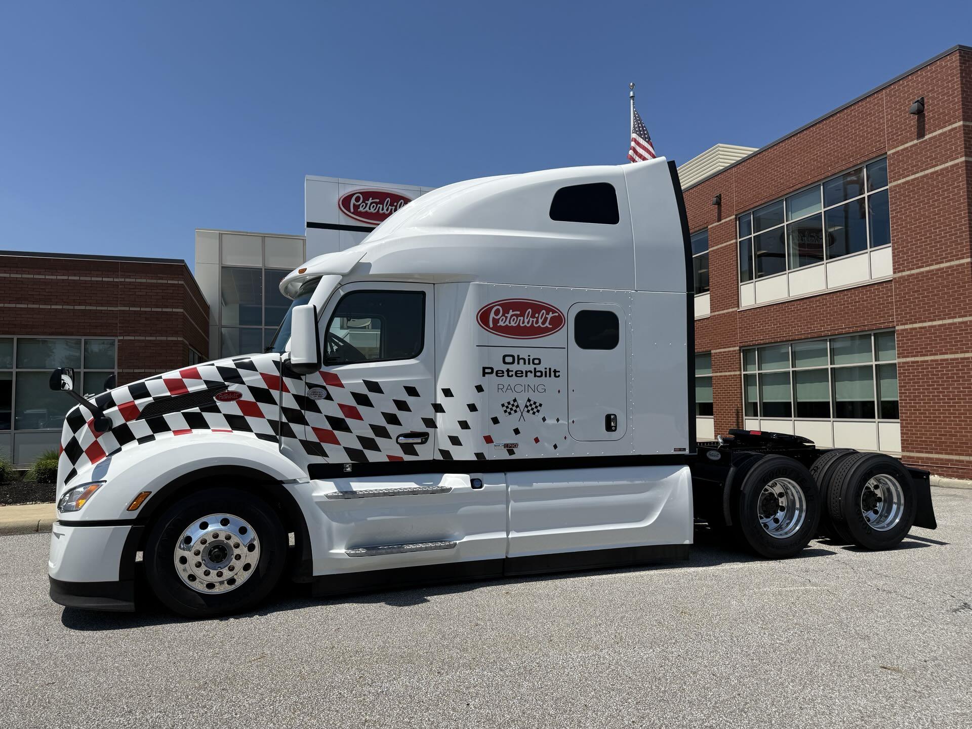2024 Peterbilt 579 in Findlay, OH — photo 2